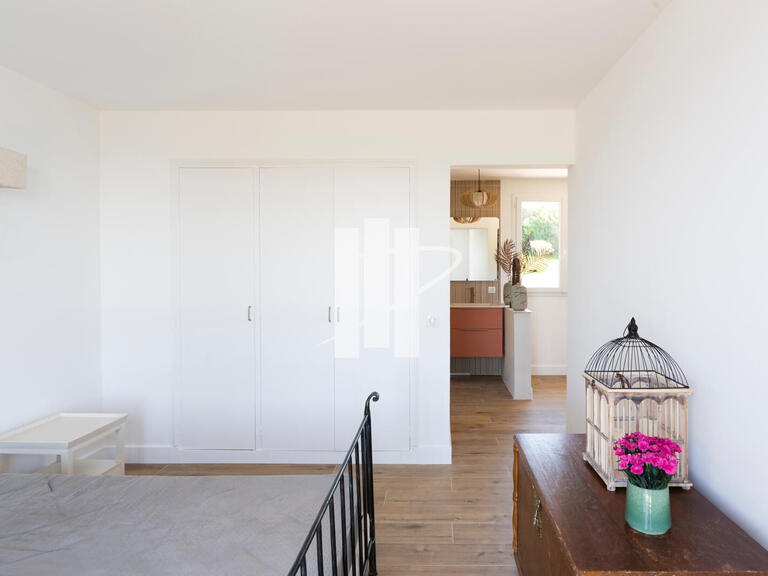 House Mandelieu-la-Napoule - 5 bedrooms - 280m²