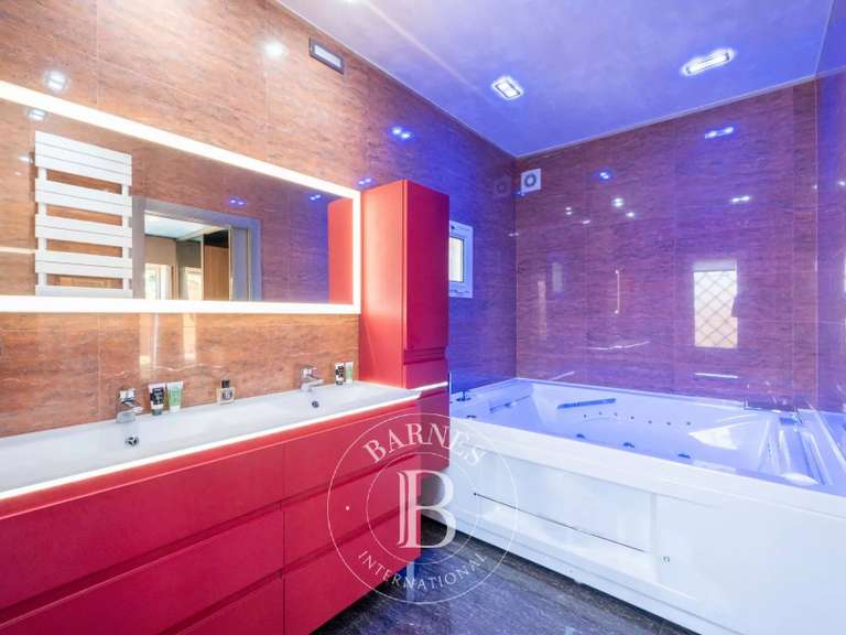 House Mandelieu-la-Napoule - 3 bedrooms - 171m²
