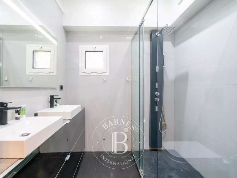 House Mandelieu-la-Napoule - 3 bedrooms - 171m²