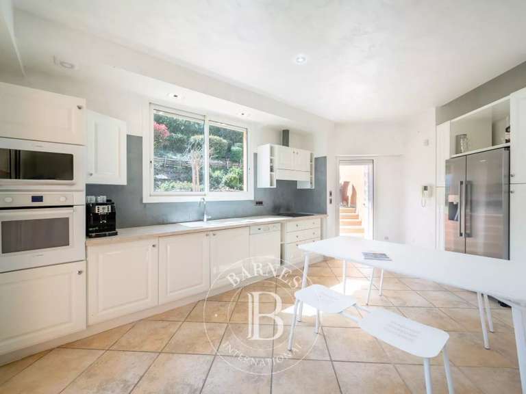 House Mandelieu-la-Napoule - 3 bedrooms - 171m²