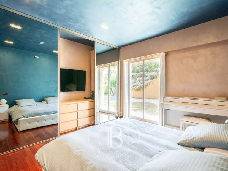 House Mandelieu-la-Napoule - 3 bedrooms - 171m²