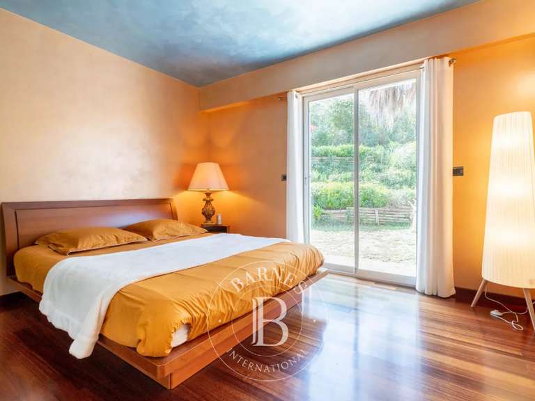 House Mandelieu-la-Napoule - 3 bedrooms - 171m²