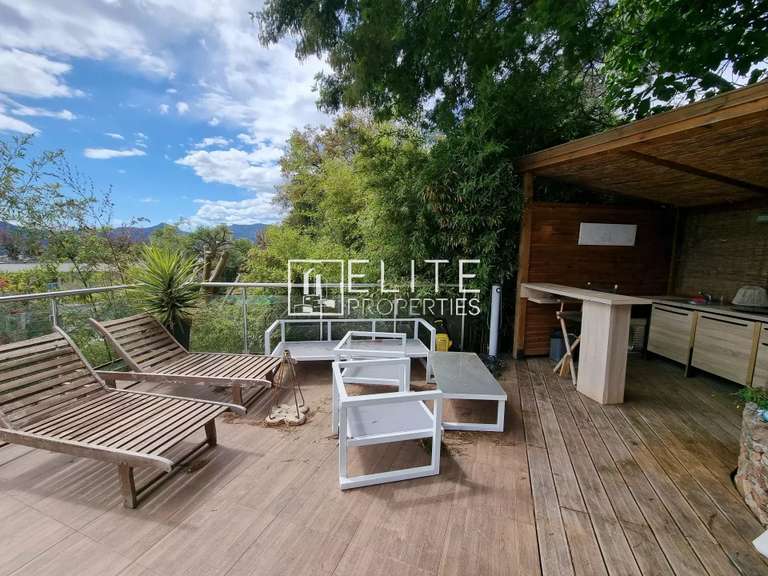 Maison Mandelieu-la-Napoule - 6 chambres - 228m²