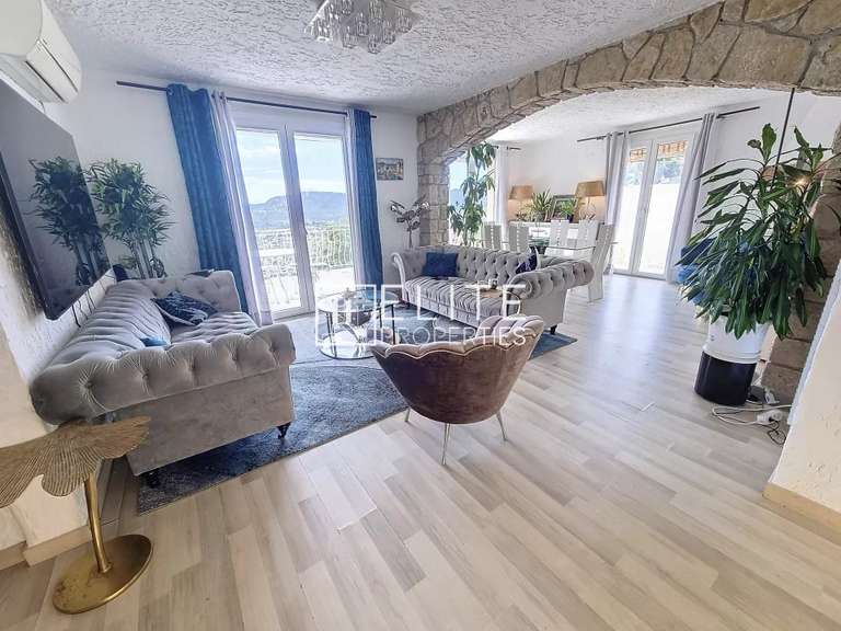 Maison Mandelieu-la-Napoule - 6 chambres - 228m²