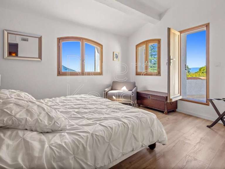 House Mandelieu-la-Napoule - 188m²