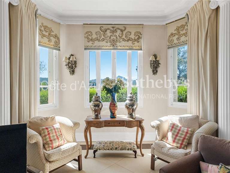 House Mandelieu-la-Napoule - 7 bedrooms - 390m²