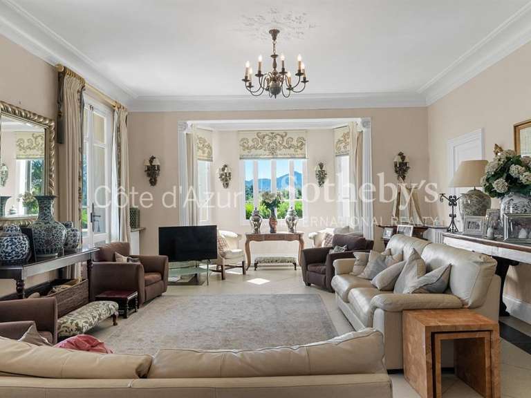 House Mandelieu-la-Napoule - 7 bedrooms - 390m²