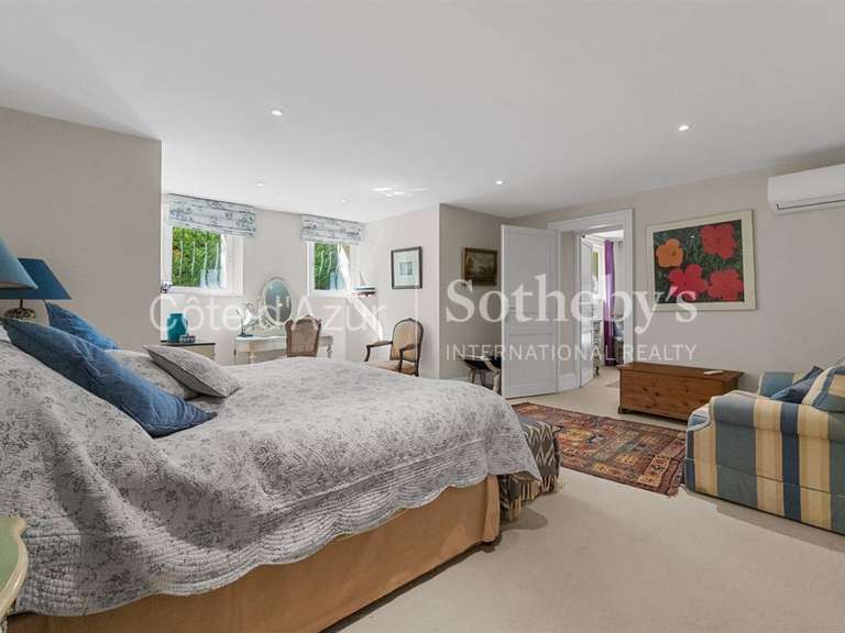 House Mandelieu-la-Napoule - 7 bedrooms - 390m²