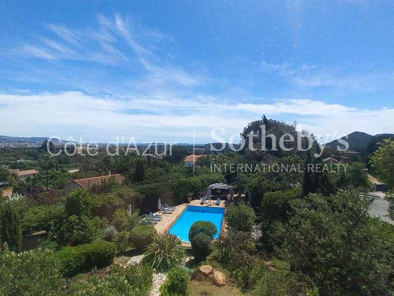House Mandelieu-la-Napoule - 7 bedrooms - 390m²