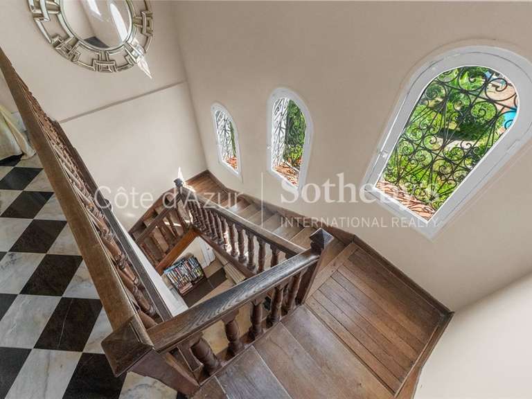 House Mandelieu-la-Napoule - 7 bedrooms - 390m²