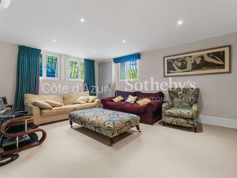 House Mandelieu-la-Napoule - 7 bedrooms - 390m²