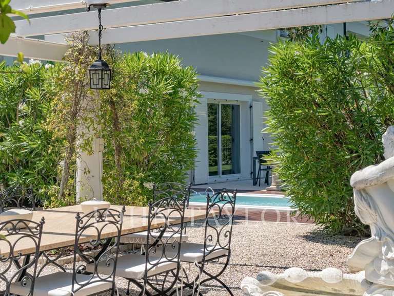 House Mandelieu-la-Napoule - 5 bedrooms - 497m²