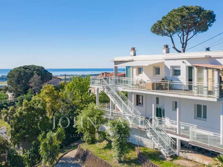 House with Sea view Mandelieu-la-Napoule - 3 bedrooms - 260m²
