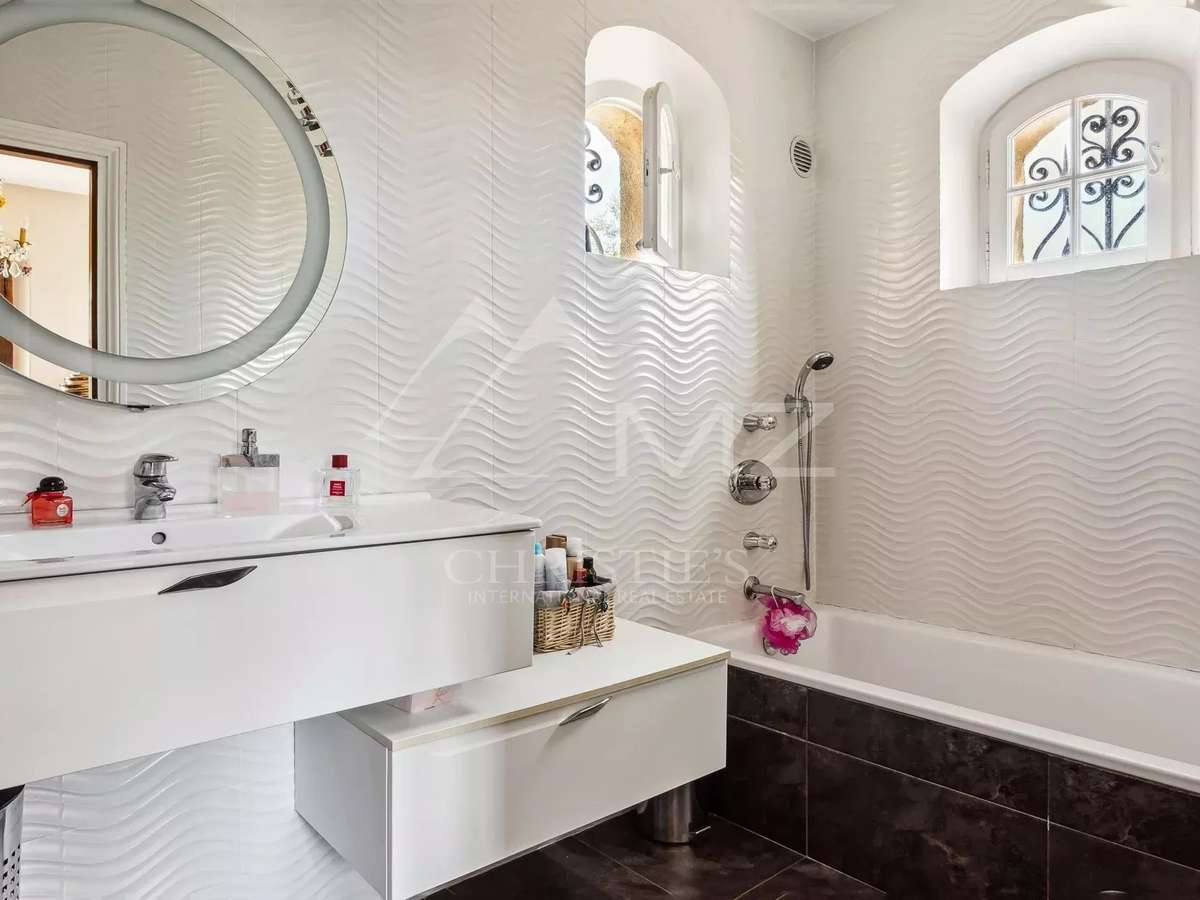 House Mandelieu-la-Napoule