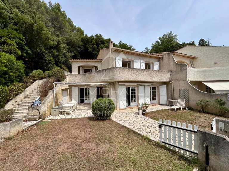 House Mandelieu-la-Napoule - 3 bedrooms - 153m²