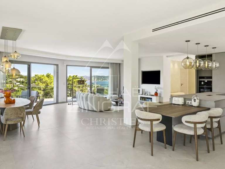 House Mandelieu-la-Napoule - 4 bedrooms - 290m²