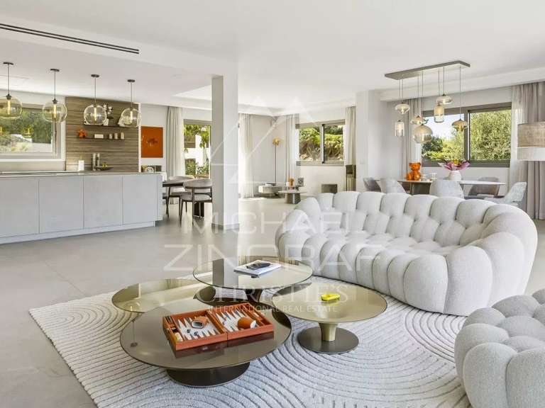 House Mandelieu-la-Napoule - 4 bedrooms - 290m²