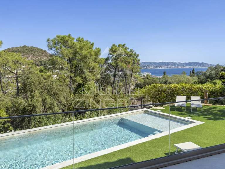 House Mandelieu-la-Napoule - 4 bedrooms - 290m²