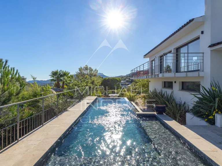 Maison Mandelieu-la-Napoule - 4 chambres - 180m²