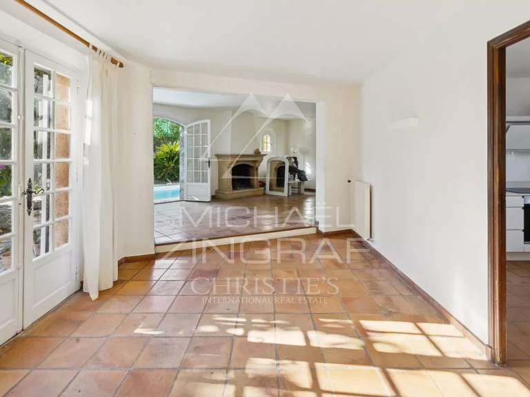 House Mandelieu-la-Napoule - 4 bedrooms - 202m²