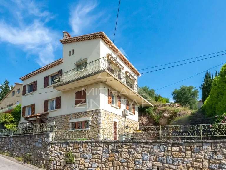 House Mandelieu-la-Napoule - 6 bedrooms - 230m²