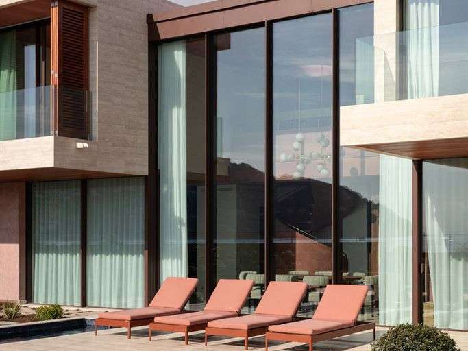 House Mandelieu-la-Napoule - 4 bedrooms - 470m²