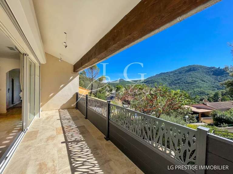 Maison Mandelieu-la-Napoule - 3 chambres - 183m²