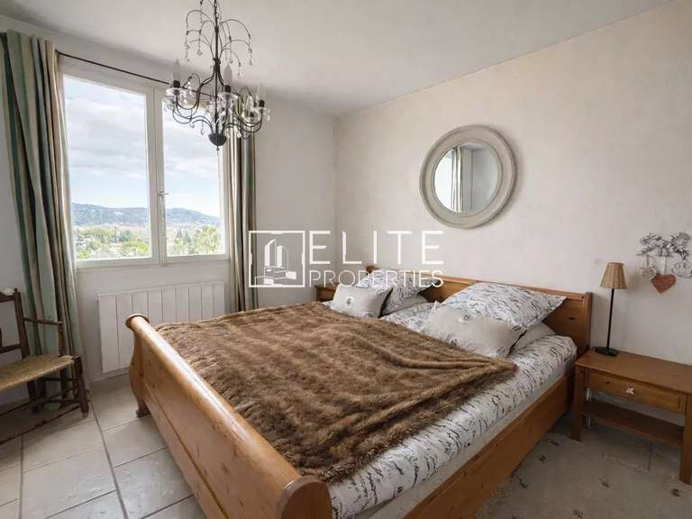 Maison Mandelieu-la-Napoule - 4 chambres - 133m²