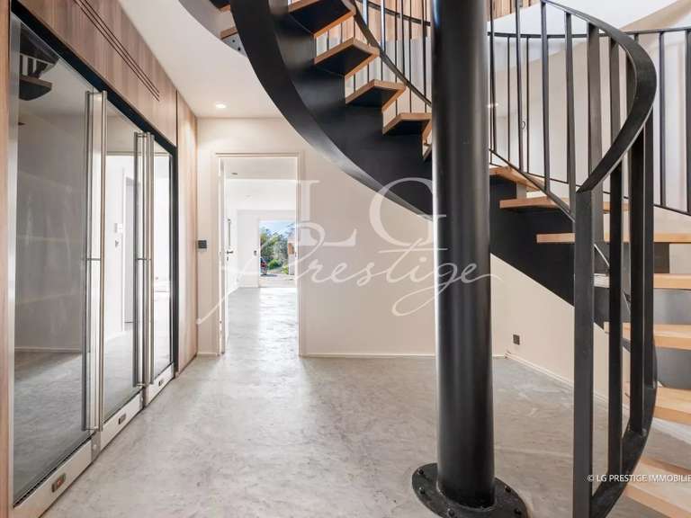 Maison Mandelieu-la-Napoule - 3 chambres - 151m²