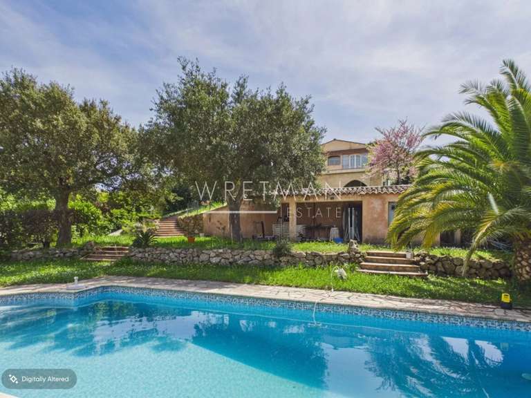 House Mandelieu-la-Napoule - 4 bedrooms - 251m²