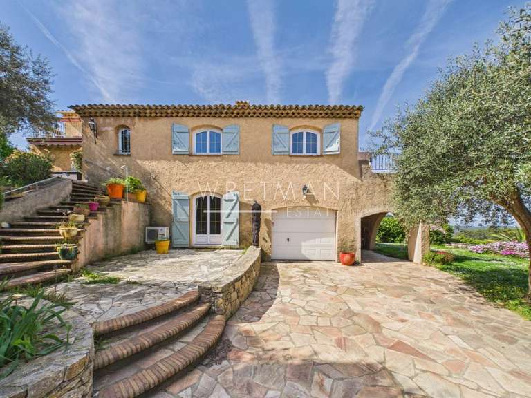 House Mandelieu-la-Napoule - 4 bedrooms - 251m²