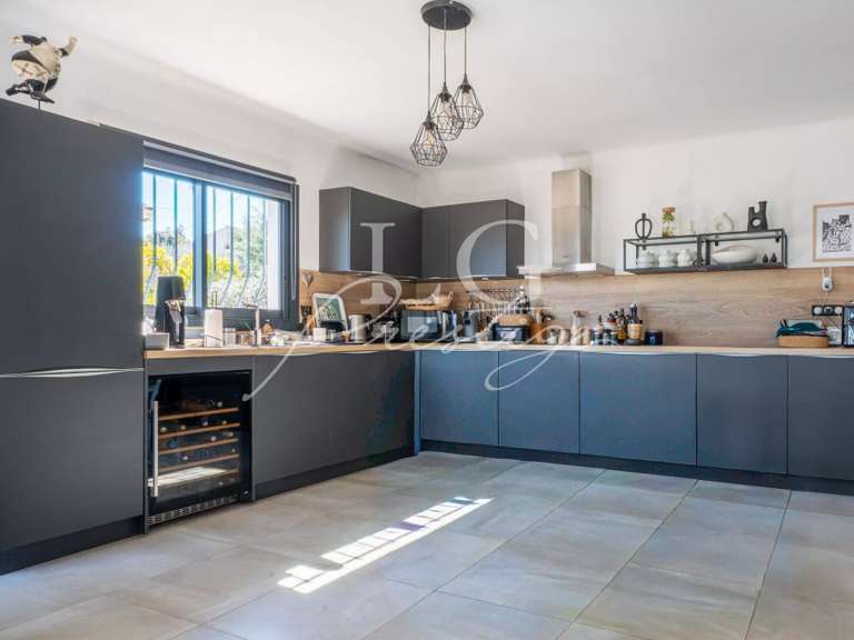 Maison Mandelieu-la-Napoule - 4 chambres - 175m²