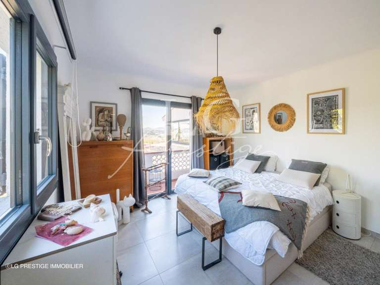 Maison Mandelieu-la-Napoule - 4 chambres - 175m²