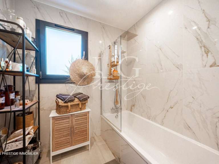 Maison Mandelieu-la-Napoule - 4 chambres - 175m²