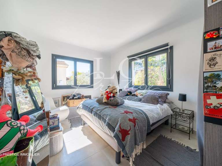 Maison Mandelieu-la-Napoule - 4 chambres - 175m²