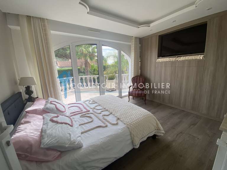 Maison Mandelieu-la-Napoule - 4 chambres - 326m²