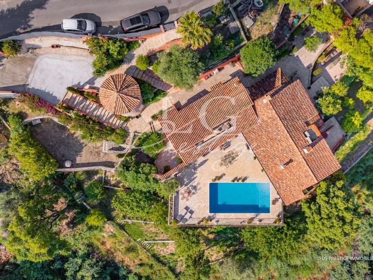 Maison Mandelieu-la-Napoule - 4 chambres - 213m²