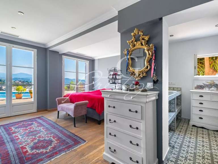 Maison Mandelieu-la-Napoule - 4 chambres - 213m²