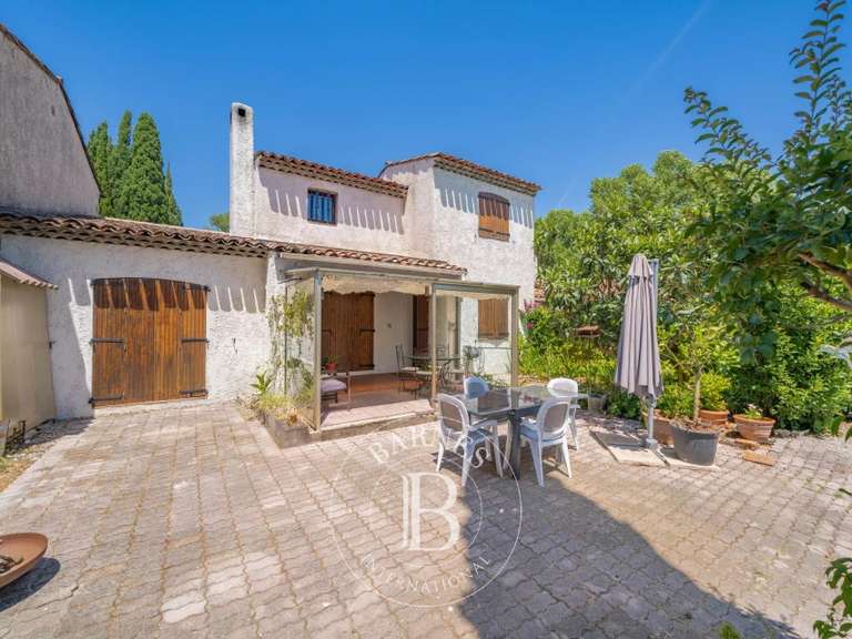Maison Mandelieu-la-Napoule - 3 chambres - 150m²