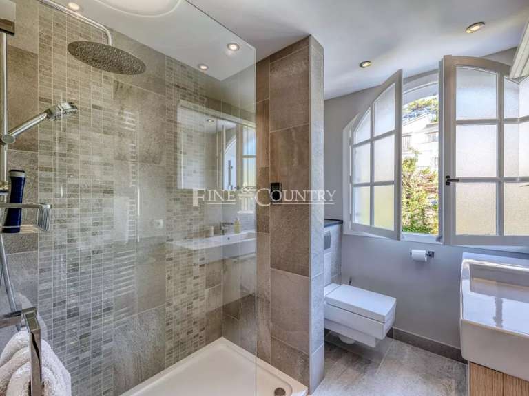 Maison Mandelieu-la-Napoule - 5 chambres - 298m²