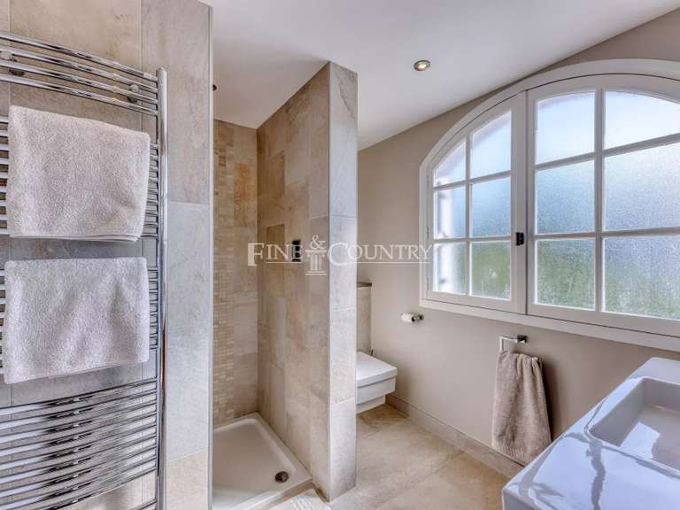 Maison Mandelieu-la-Napoule - 5 chambres - 298m²