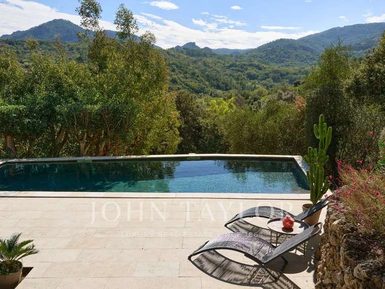 Propriété Mandelieu-la-Napoule - 8 chambres - 524m²