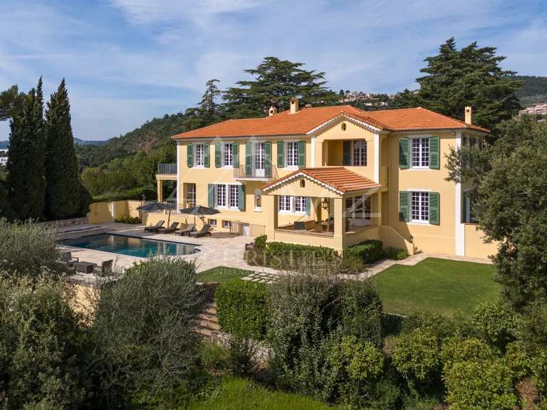 Propriété Mandelieu-la-Napoule - 6 chambres - 620m²
