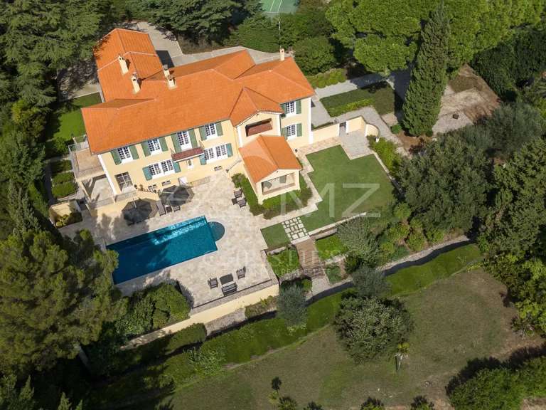 Propriété Mandelieu-la-Napoule - 6 chambres - 620m²
