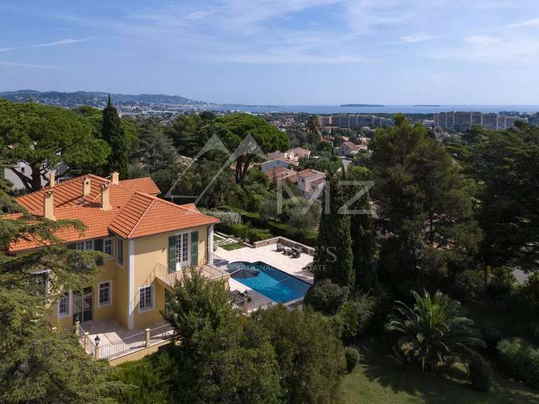 Propriété Mandelieu-la-Napoule - 6 chambres - 620m²