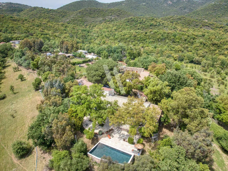 Propriété équestre Mandelieu-la-Napoule - 7 chambres - 524m²