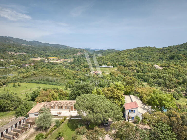 Propriété équestre Mandelieu-la-Napoule - 7 chambres - 524m²
