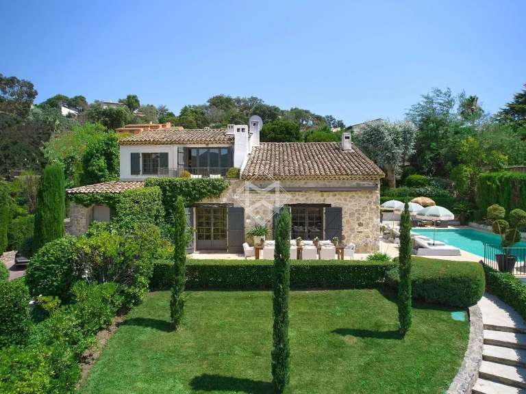 Villa Mandelieu-la-Napoule - 6 bedrooms - 304m²