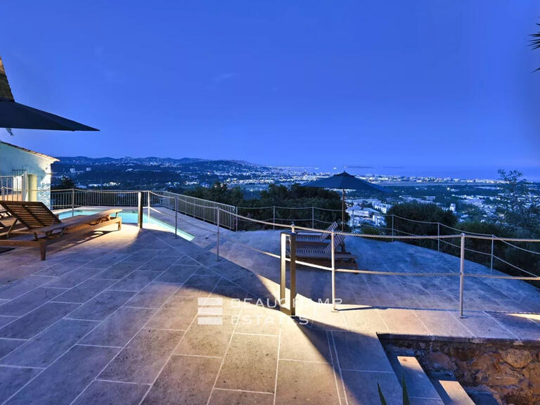 Villa Mandelieu-la-Napoule - 4 chambres - 301m²