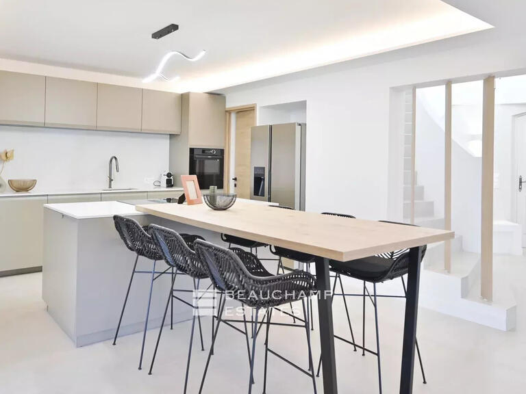 Villa Mandelieu-la-Napoule - 4 chambres - 301m²